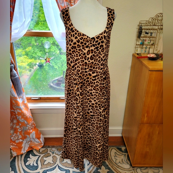 torrid Dresses & Skirts - Torrid Leopard Print Sleeveless Dress